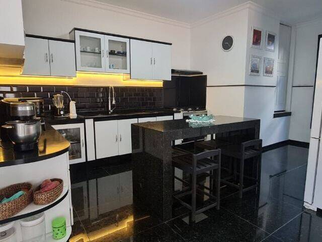 Casa em condomínio para Venda em Jandira - 4