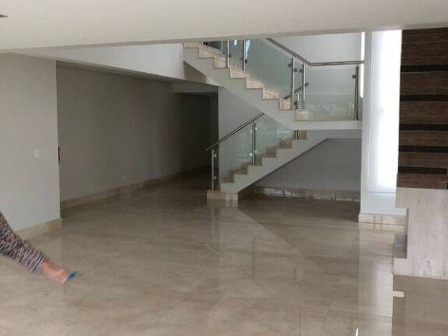 Casa em condomínio para Venda em Santana de Parnaíba - 2