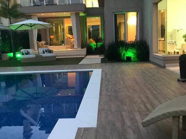 #CA1060 - Casa em condomínio para Venda em Santana de Parnaíba - SP