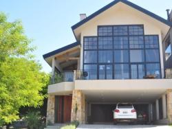 Casa para Venda em Santana de Parnaíba - 2