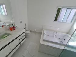 Casa para Venda em Santana de Parnaíba - 3