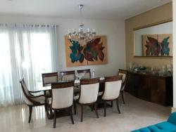 Casa para Venda em Santana de Parnaíba - 2