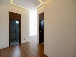 Casa para Venda em Santana de Parnaíba - 5