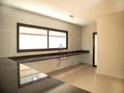 Casa para Venda em Santana de Parnaíba - 4