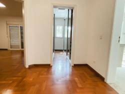 Casa para Venda em Santana de Parnaíba - 5