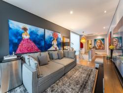 Casa para Venda em Santana de Parnaíba - 3