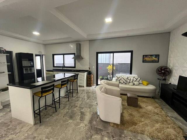 Casa em condomínio para Venda em Santana de Parnaíba - 2